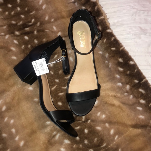 Brash Shoes - NWT shoes. Black heel and strap .brash. 8.5w.